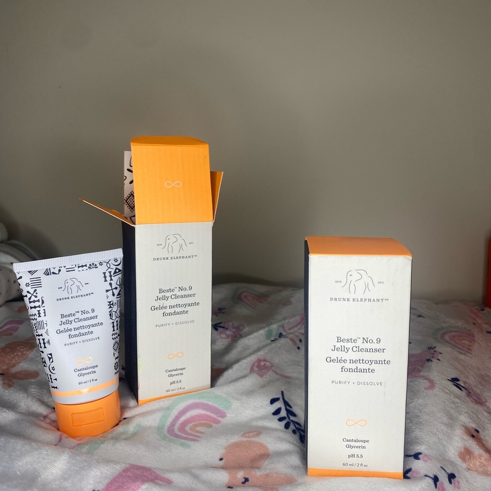 Drunk elephant jelly cleanser